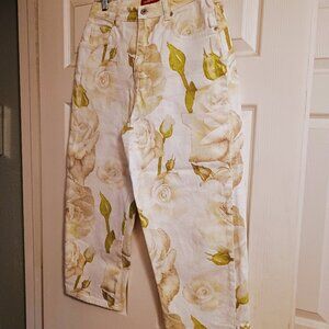 Gloria Vanderbilt Denim Sz 10 Capris, Roses and Leaves, HIgh Rise, New